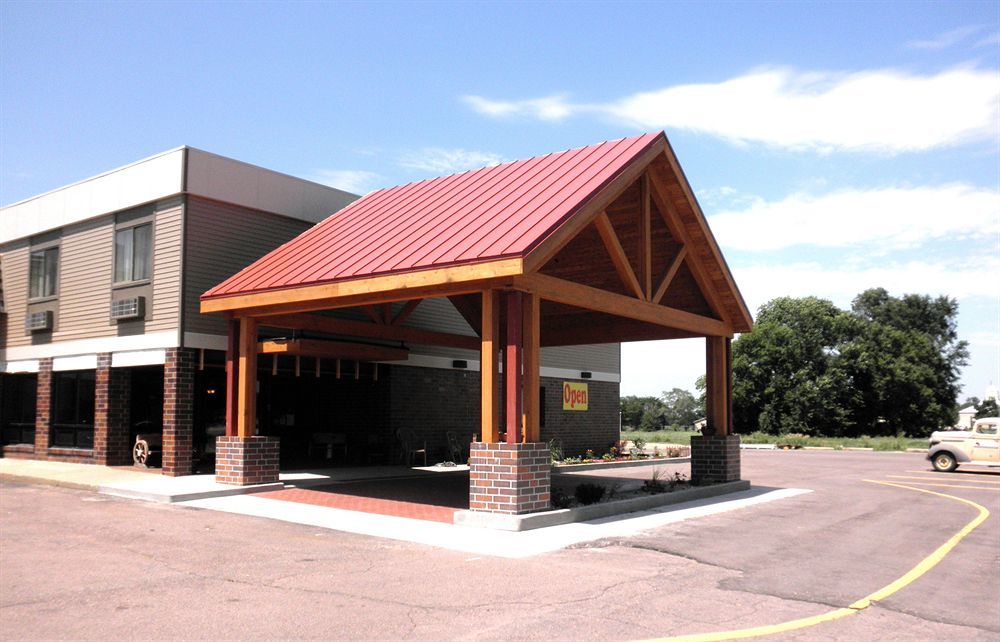 Vermillion Prairie Inn מראה חיצוני תמונה