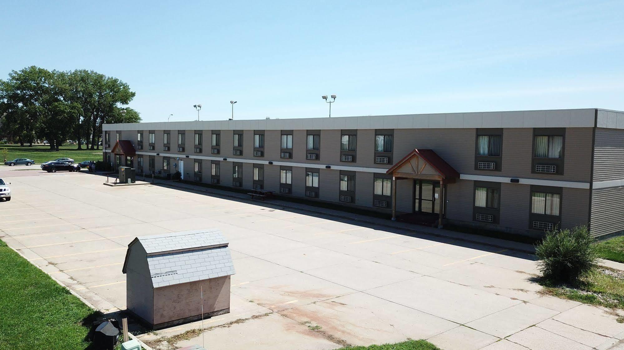 Vermillion Prairie Inn מראה חיצוני תמונה