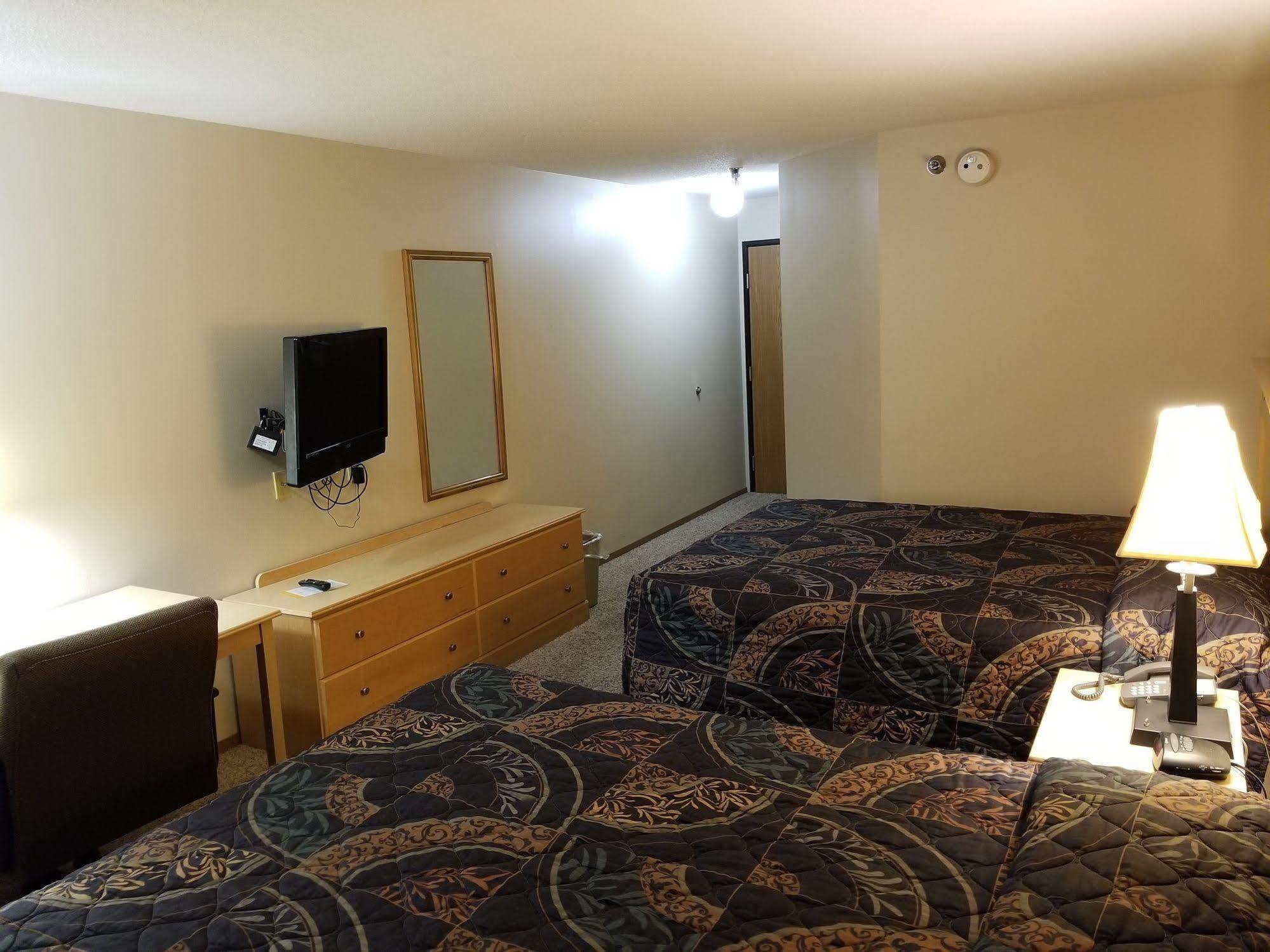 Vermillion Prairie Inn מראה חיצוני תמונה