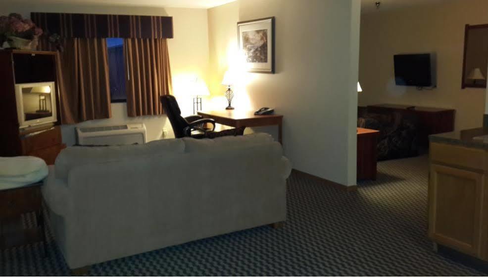 Vermillion Prairie Inn מראה חיצוני תמונה